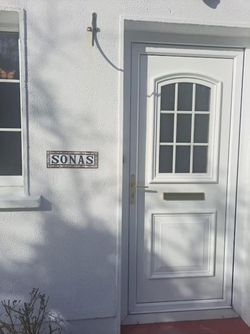 Sonas Seaside Apartment Γκάλγουεϊ Εξωτερικό φωτογραφία